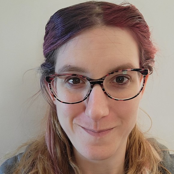 Meet your Posher, Micheline - Picture 1 of 1